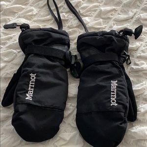 Marmot mittens